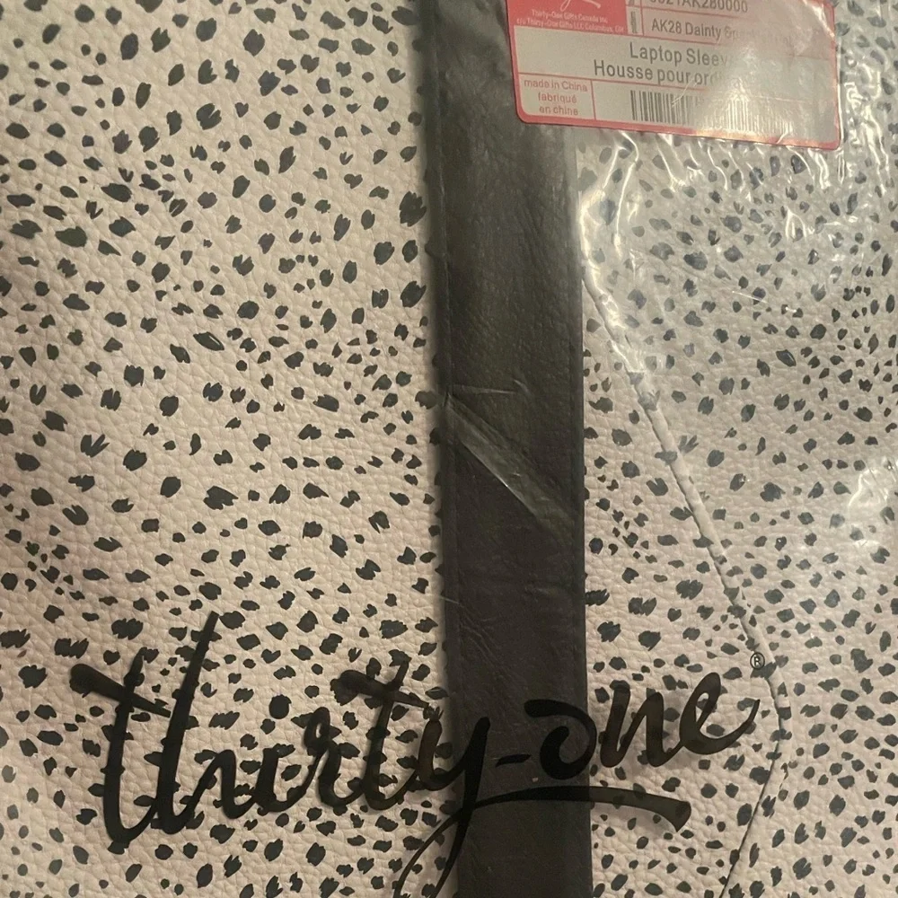 Thirty-One Dainty Black & White Speckled Laptop/Tablet Sleeve Case